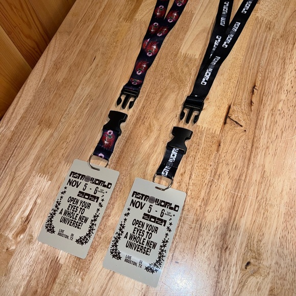 (2) NEW Astro World 2021 Merch Travis Scott Concert Ticket Lanyard / Keychain - Picture 3 of 6